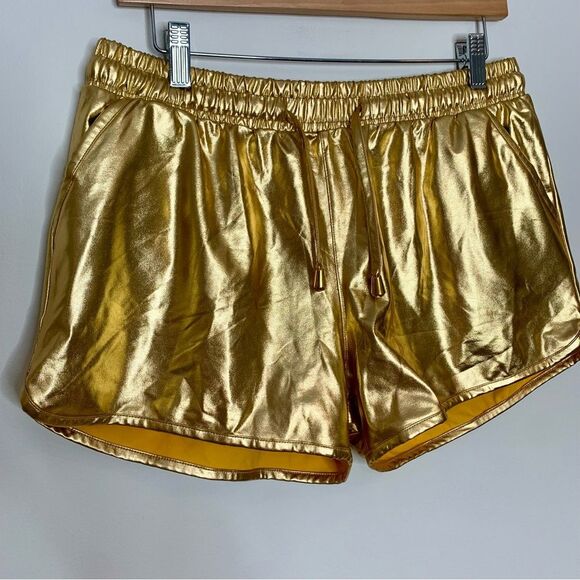 NWT Poshdivah Metallic Gold Shorts 6-8 - Picture 4 of 13